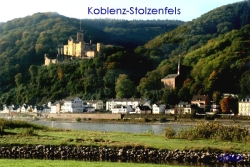 Blick auf Koblenz-Stolzenfels von Lahnstein aus